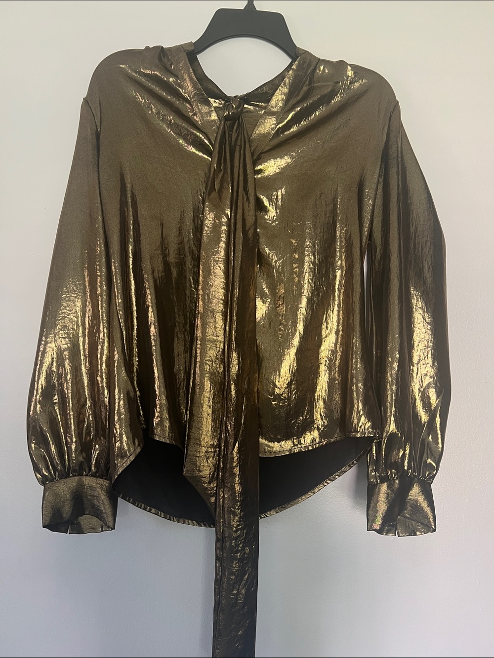 Metallic top